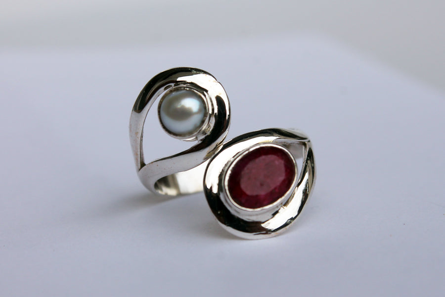 Silberring Perle und Rubin größenverstellbar