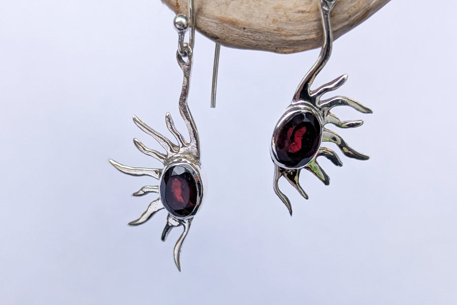 Silberohrring flammender Granat