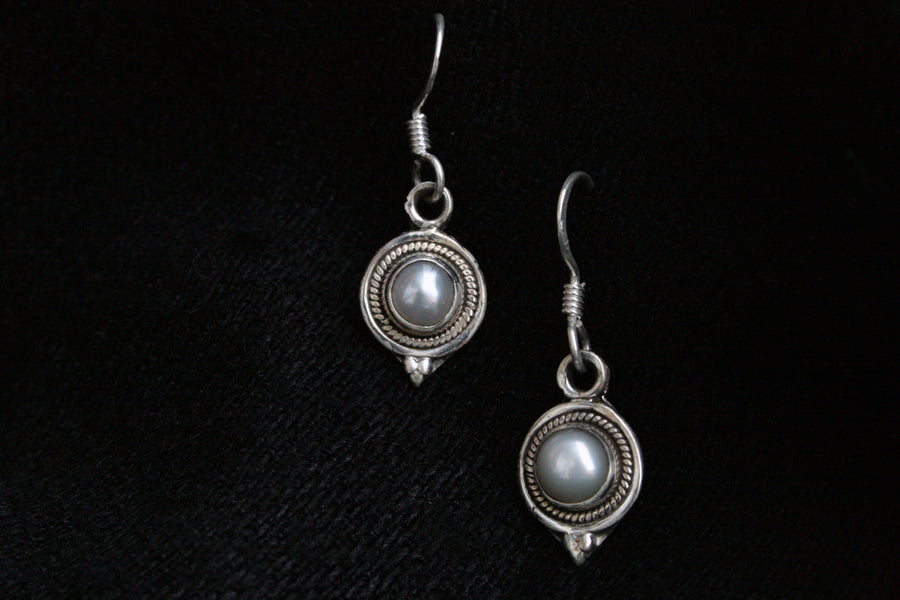Silberohrring Feine Perle