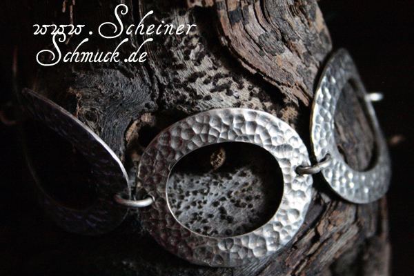 Silberarmband gehämmert
